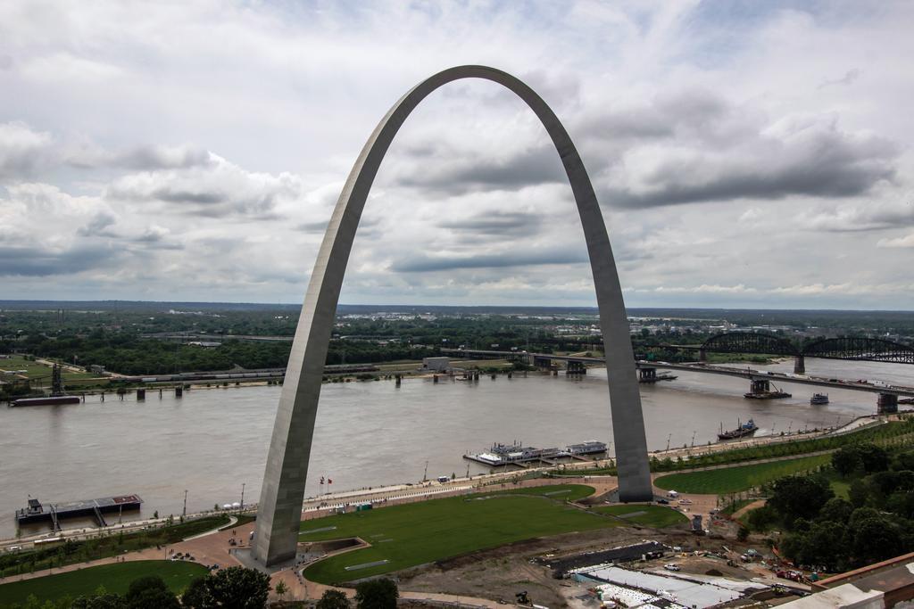 City Place Downtown St. Louis Hotel Buitenkant foto