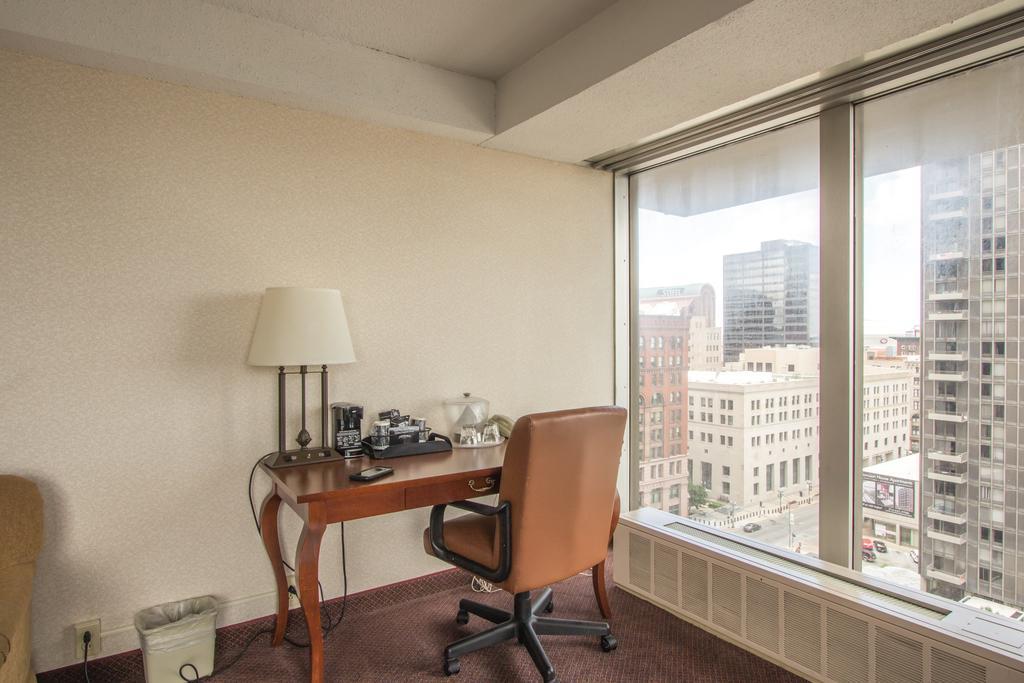 City Place Downtown St. Louis Hotel Buitenkant foto
